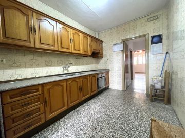 https://cdn.resales-online.com/public/u6447mvlgg/properties/1855290f3bb011f0ad0102e0405b089b/w1200/3-e898b2bb2a2fdfd06d2c39894dce8316.jpg?v=1748432946