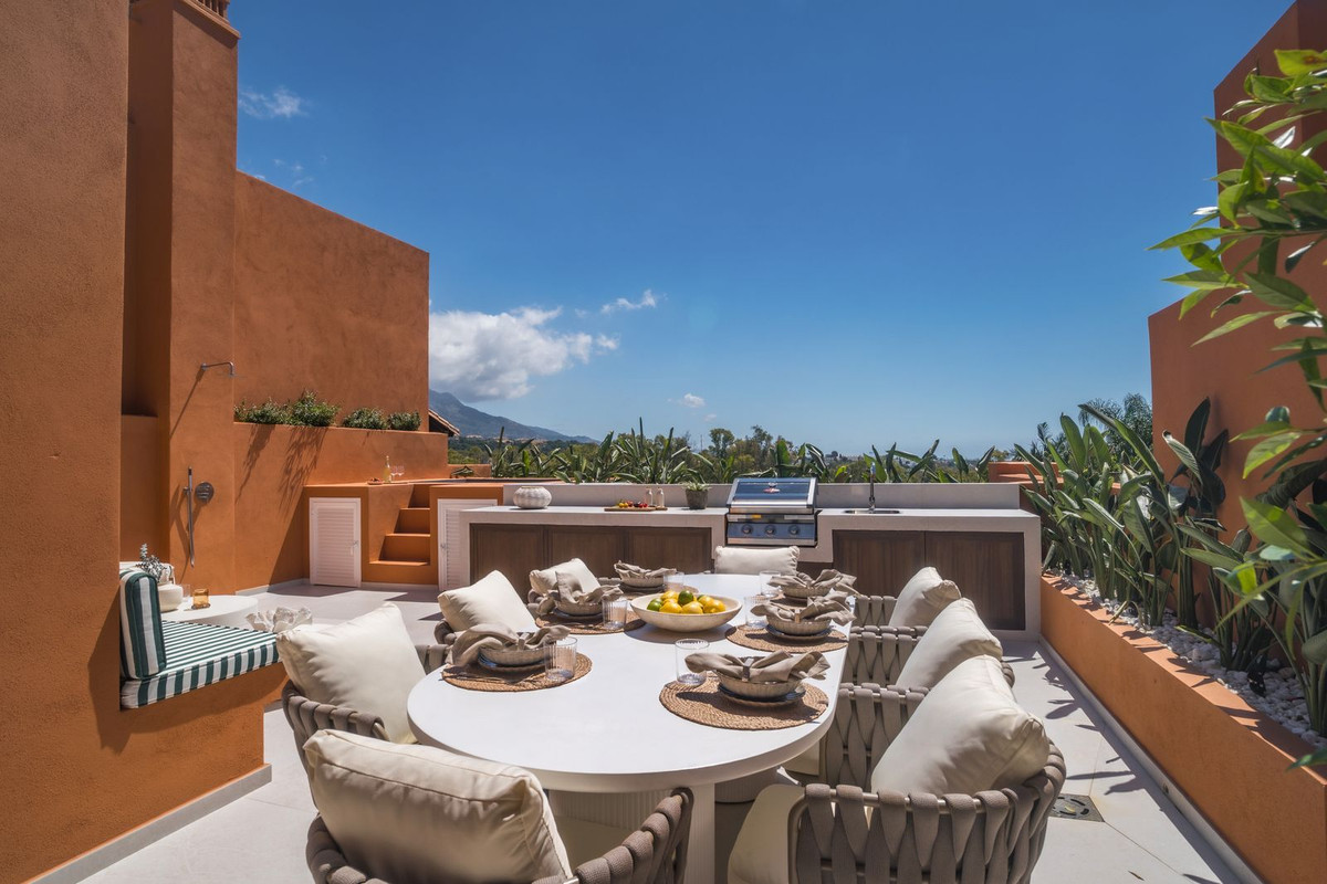 https://cdn.resales-online.com/public/f7dtpabycf/properties/6d9405f13ad311f0ad0102e0405b089b/w1200/22-bcf8e6250e0bab365f900a8ac31ac040.jpg?v=1748352633