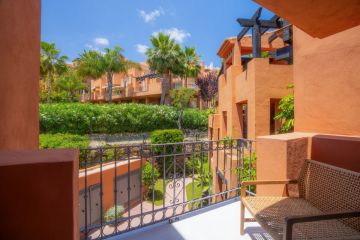 https://cdn.resales-online.com/public/f7dtpabycf/properties/6d9405f13ad311f0ad0102e0405b089b/w1200/31-5e8b9eb86a2d455eeaf43a7bbf3ccd12.jpg?v=1748352633