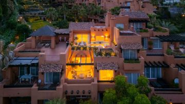 https://cdn.resales-online.com/public/f7dtpabycf/properties/6d9405f13ad311f0ad0102e0405b089b/w1200/42-3aa90f523689fc5a59d5d37badfe1b6f.jpg?v=1748352633