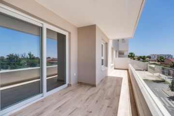 https://cdn.resales-online.com/public/hgk050u44e/properties/7135dc853cdd11f0ad0102e0405b089b/w1200/12-53013098fcab6c38b1379cd33298e050.jpg?v=1748563000