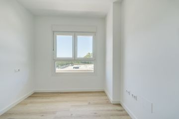 https://cdn.resales-online.com/public/hgk050u44e/properties/7135dc853cdd11f0ad0102e0405b089b/w1200/16-ec67b526875bf0124b6ce4328a754439.jpg?v=1748563000
