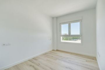 https://cdn.resales-online.com/public/hgk050u44e/properties/7135dc853cdd11f0ad0102e0405b089b/w1200/25-45e7a00e8ada30030040e20a35fbccfd.jpg?v=1748563000
