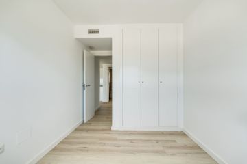 https://cdn.resales-online.com/public/hgk050u44e/properties/7135dc853cdd11f0ad0102e0405b089b/w1200/29-7c2f312881aea9bbe9ddaeb9640e2c9a.jpg?v=1748563000