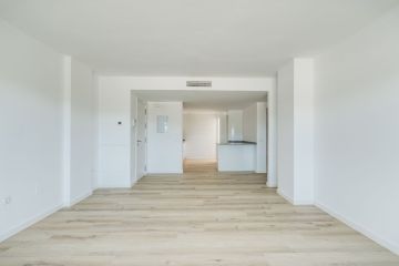 https://cdn.resales-online.com/public/hgk050u44e/properties/7135dc853cdd11f0ad0102e0405b089b/w1200/4-c23c0f86247804fa50226aecd8b0b2c8.jpg?v=1748563000