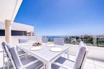 https://cdn.resales-online.com/public/2clagkpr0e/properties/40e18c553b3411f0ad0102e0405b089b/w1200/30-5e8634ec9576c9ad4825a6dec5b5d375.jpg?v=1748379365