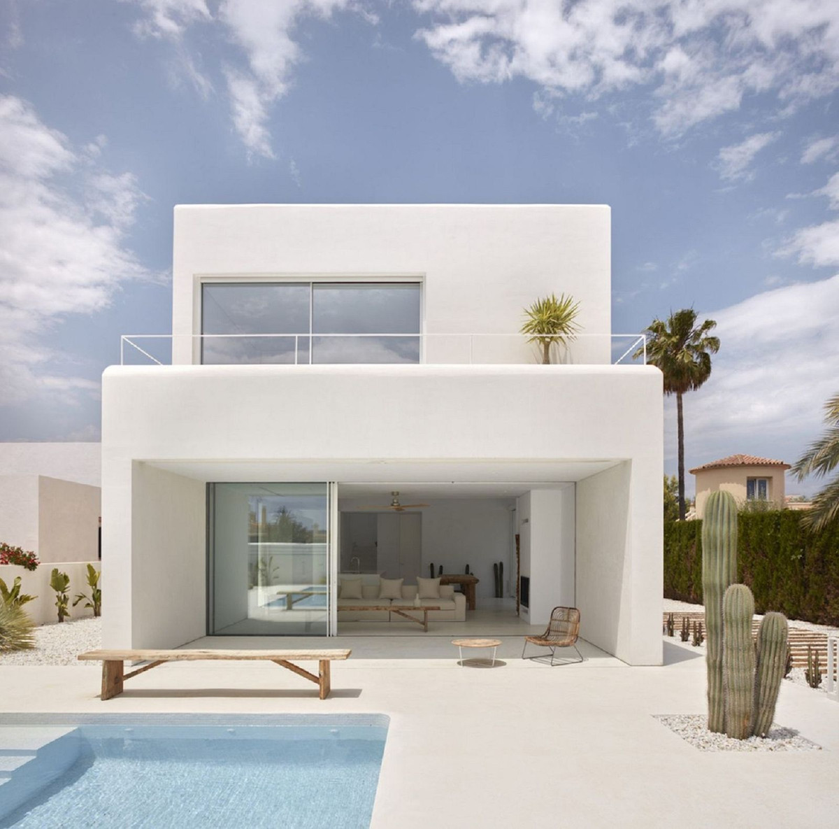 https://cdn.resales-online.com/public/ptqy2bqrx5/properties/5c0a1c7d3ae711f0ad0102e0405b089b/w1200/1-7980e48d732b6fc85c14b43b94d2aa54.jpg?v=1748346726