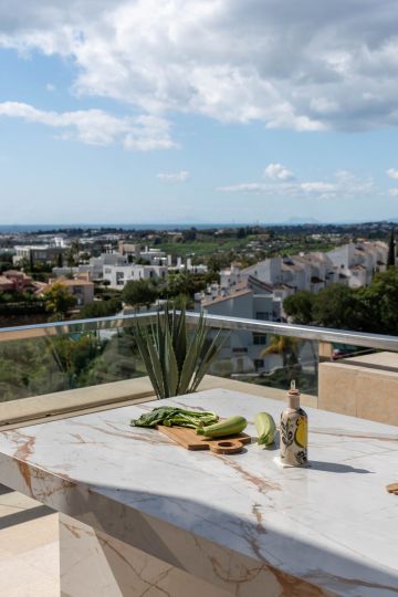 https://cdn.resales-online.com/public/ffy5dwawcp/properties/9a3d386b009911f08cfb02e0405b089b/w1200/12-53013098fcab6c38b1379cd33298e050.jpg?v=1742367623