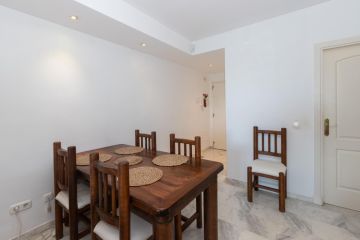 https://cdn.resales-online.com/public/igwbswt24etu184o/properties/d1fc587d3b8311f0ad0102e0405b089b/w1200/12-53013098fcab6c38b1379cd33298e050.jpg?v=1748413379