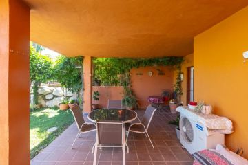 https://cdn.resales-online.com/public/igwbswt24etu184o/properties/d1fc587d3b8311f0ad0102e0405b089b/w1200/25-45e7a00e8ada30030040e20a35fbccfd.jpg?v=1748413379