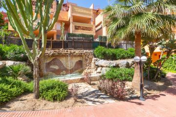 https://cdn.resales-online.com/public/igwbswt24etu184o/properties/d1fc587d3b8311f0ad0102e0405b089b/w1200/30-5e8634ec9576c9ad4825a6dec5b5d375.jpg?v=1748413379