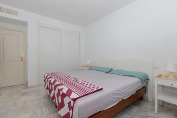 https://cdn.resales-online.com/public/igwbswt24etu184o/properties/d1fc587d3b8311f0ad0102e0405b089b/w1200/4-c23c0f86247804fa50226aecd8b0b2c8.jpg?v=1748413379