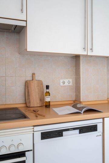 https://cdn.resales-online.com/public/ffy5dwawcp/properties/a6d27f0b36c911f0ad0102e0405b089b/w1200/11-20939a0134ad724a8cb2a801094d15a4.jpg?v=1747893616