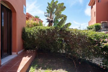 https://cdn.resales-online.com/public/ffy5dwawcp/properties/a6d27f0b36c911f0ad0102e0405b089b/w1200/28-ef19a2c59920e2e087cd278a51b6dbf8.jpg?v=1747893616