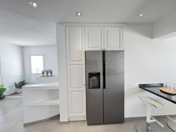 https://cdn.resales-online.com/public/exkwnp8qxt/properties/07e97fcf406711f0ad0102e0405b089b/w1200/14-d70dc3102c00d7be0e872dfe1c1f86d7.jpg?v=1749040198