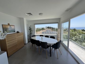 https://cdn.resales-online.com/public/exkwnp8qxt/properties/07e97fcf406711f0ad0102e0405b089b/w1200/19-d0ed7da2012a09046d307c195d98e7d6.jpg?v=1749040198