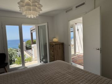 https://cdn.resales-online.com/public/exkwnp8qxt/properties/07e97fcf406711f0ad0102e0405b089b/w1200/42-3aa90f523689fc5a59d5d37badfe1b6f.jpg?v=1749040198