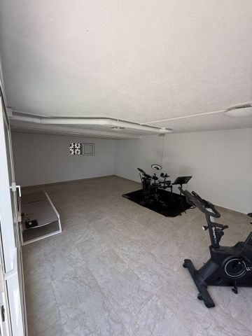 https://cdn.resales-online.com/public/exkwnp8qxt/properties/07e97fcf406711f0ad0102e0405b089b/w1200/50-e047a14369788a95335be886311a4ac9.jpg?v=1749040198
