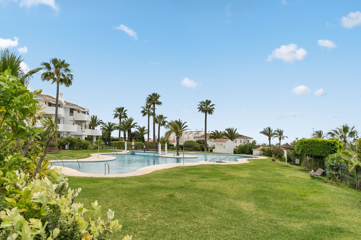 https://cdn.resales-online.com/public/j50iqa74vg/properties/376a1ba72ccb11f0ad0102e0405b089b/w1200/1-7980e48d732b6fc85c14b43b94d2aa54.jpg?v=1747658090