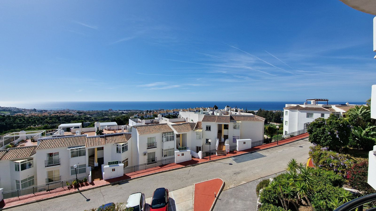 https://cdn.resales-online.com/public/ga3heii68k/properties/218d110f0a6311f08cfb02e0405b089b/w1200/1-7980e48d732b6fc85c14b43b94d2aa54.jpg?v=1744112120