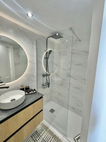 https://cdn.resales-online.com/public/jss4682jto/properties/df6a738f5d7211ef90df0217bc231ef4/w1200/26-c684a62c9f160a1f90904dd925da0645.jpg?v=1748346095