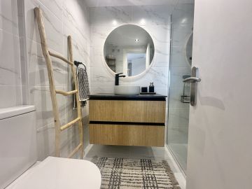 https://cdn.resales-online.com/public/jss4682jto/properties/df6a738f5d7211ef90df0217bc231ef4/w1200/27-f6e8bc237ba13ac4c268badec6354f3d.jpg?v=1748346095