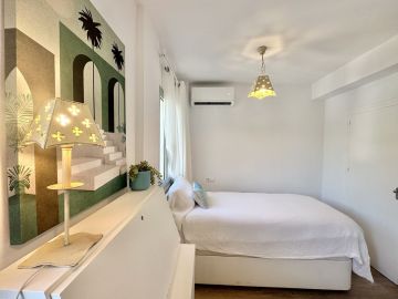 https://cdn.resales-online.com/public/jss4682jto/properties/df6a738f5d7211ef90df0217bc231ef4/w1200/31-5e8b9eb86a2d455eeaf43a7bbf3ccd12.jpg?v=1748346095