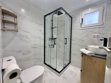 https://cdn.resales-online.com/public/jss4682jto/properties/df6a738f5d7211ef90df0217bc231ef4/w1200/35-53608d01401493ba18e3704836160563.jpg?v=1748346095