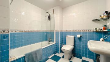 https://cdn.resales-online.com/public/dhh2l6v9j3/properties/206d550041f211f0ad0102e0405b089b/w1200/12-53013098fcab6c38b1379cd33298e050.jpg?v=1749120662