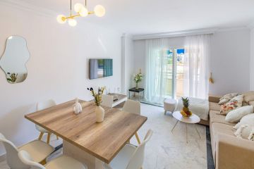 https://cdn.resales-online.com/public/xfnjwk1pw1/properties/1c92f8c141ed11f0ad0102e0405b089b/w1200/9-467d0cee5b725f3ef65f102a0c2e69c0.jpg?v=1749140011