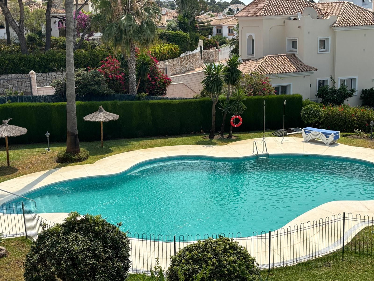 https://cdn.resales-online.com/public/m3ad37uv3i/properties/305d1957416811f0ad0102e0405b089b/w1200/1-7980e48d732b6fc85c14b43b94d2aa54.jpg?v=1749129398