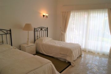 https://cdn.resales-online.com/public/l5qiehb852/properties/4a50c898452411f0ad0102e0405b089b/w1200/11-20939a0134ad724a8cb2a801094d15a4.jpg?v=1749471861