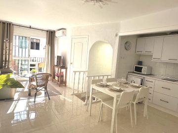 https://cdn.resales-online.com/public/jss4682jto/properties/47ee3cb0451811f0ad0102e0405b089b/w1200/10-bb915d1cb19341576dcdc994b81ab9c5.jpg?v=1749466703