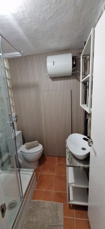 https://cdn.resales-online.com/public/jss4682jto/properties/47ee3cb0451811f0ad0102e0405b089b/w1200/36-be7efbbd8b294061d3f27cb7c37865bb.jpg?v=1749466703