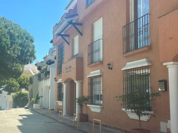 https://cdn.resales-online.com/public/jss4682jto/properties/47ee3cb0451811f0ad0102e0405b089b/w1200/41-0bdc8f07789df4609410591d8ac779d9.jpg?v=1749466703