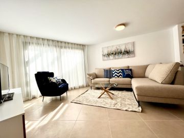 https://cdn.resales-online.com/public/11ri1gpymy/properties/77c02229450911f0ad0102e0405b089b/w1200/3-e898b2bb2a2fdfd06d2c39894dce8316.jpg?v=1749461583