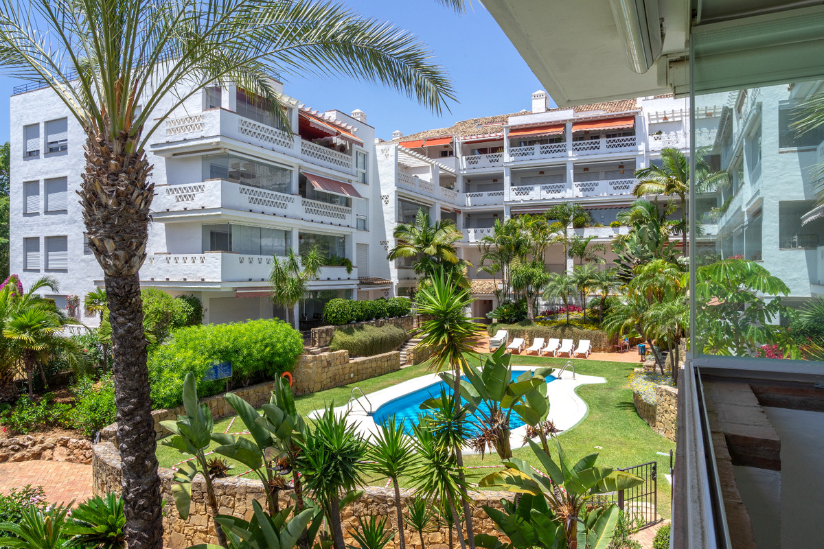 https://cdn.resales-online.com/public/y2bix7xo8m/properties/6cf7da8541c711f0ad0102e0405b089b/w1200/1-7980e48d732b6fc85c14b43b94d2aa54.jpg?v=1749102122