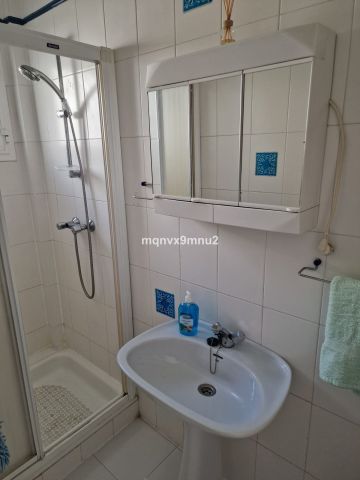 https://cdn.resales-online.com/public/mqnvx9mnu2/properties/5b2bb6b6405711f0ad0102e0405b089b/w1200/10-bb915d1cb19341576dcdc994b81ab9c5.jpg?v=1748944724