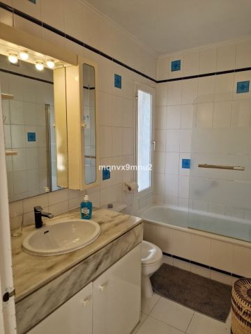 https://cdn.resales-online.com/public/mqnvx9mnu2/properties/5b2bb6b6405711f0ad0102e0405b089b/w1200/16-ec67b526875bf0124b6ce4328a754439.jpg?v=1748944724