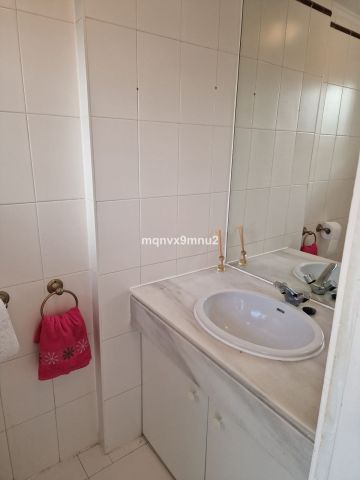 https://cdn.resales-online.com/public/mqnvx9mnu2/properties/5b2bb6b6405711f0ad0102e0405b089b/w1200/17-dd5fcd4f0eb487dfa3803f7e20814c0e.jpg?v=1748944724