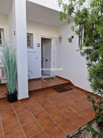 https://cdn.resales-online.com/public/mqnvx9mnu2/properties/5b2bb6b6405711f0ad0102e0405b089b/w1200/5-3595ad71cbd87be6c3643a4285ef4791.jpg?v=1748944724