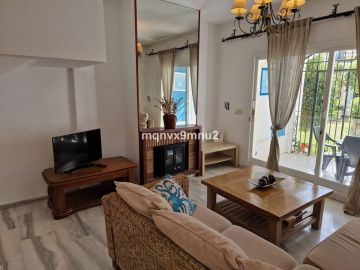 https://cdn.resales-online.com/public/mqnvx9mnu2/properties/5b2bb6b6405711f0ad0102e0405b089b/w1200/6-241328e1bcc9c0d8ce1222beb6c967a8.jpg?v=1748944724