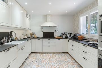 https://cdn.resales-online.com/public/2clagkpr0e/properties/e7ec13921f8811f0ad0102e0405b089b/w1200/15-11d12f2f454f2f5e9b981fdd8b901d51.jpg?v=1745338355