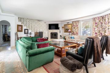https://cdn.resales-online.com/public/2clagkpr0e/properties/e7ec13921f8811f0ad0102e0405b089b/w1200/17-dd5fcd4f0eb487dfa3803f7e20814c0e.jpg?v=1745338355