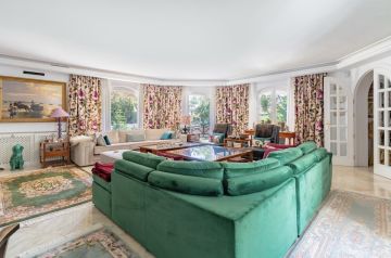 https://cdn.resales-online.com/public/2clagkpr0e/properties/e7ec13921f8811f0ad0102e0405b089b/w1200/3-e898b2bb2a2fdfd06d2c39894dce8316.jpg?v=1745338355
