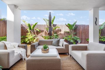 https://cdn.resales-online.com/public/xxgluerdu7/properties/1904953245b511f0ad0102e0405b089b/w1200/13-5fd73dea700db77384c091ca9818b1a9.jpg?v=1749534055