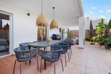 https://cdn.resales-online.com/public/xxgluerdu7/properties/1904953245b511f0ad0102e0405b089b/w1200/15-11d12f2f454f2f5e9b981fdd8b901d51.jpg?v=1749534055