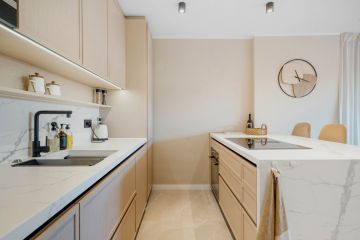 https://cdn.resales-online.com/public/xxgluerdu7/properties/1904953245b511f0ad0102e0405b089b/w1200/7-aa4cc561180b369757c0bb4af9886cd3.jpg?v=1749534055