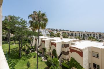 https://cdn.resales-online.com/public/hku2fpg7p6/properties/62f7653b45b011f0ad0102e0405b089b/w1200/15-11d12f2f454f2f5e9b981fdd8b901d51.jpg?v=1749532032