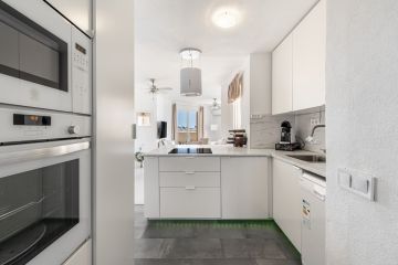 https://cdn.resales-online.com/public/hku2fpg7p6/properties/62f7653b45b011f0ad0102e0405b089b/w1200/20-d1f7658cbe4ba6cd8666fec30fba80ad.jpg?v=1749532032